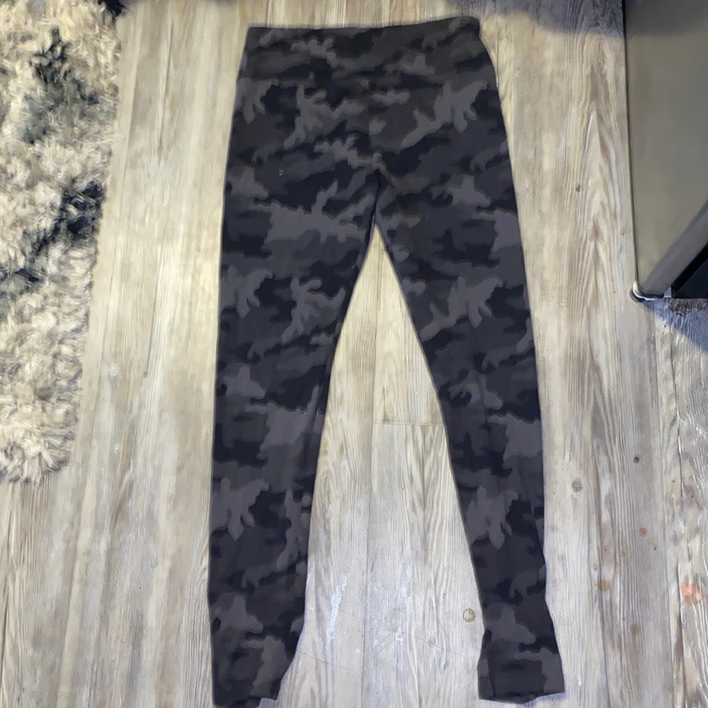camo leggings